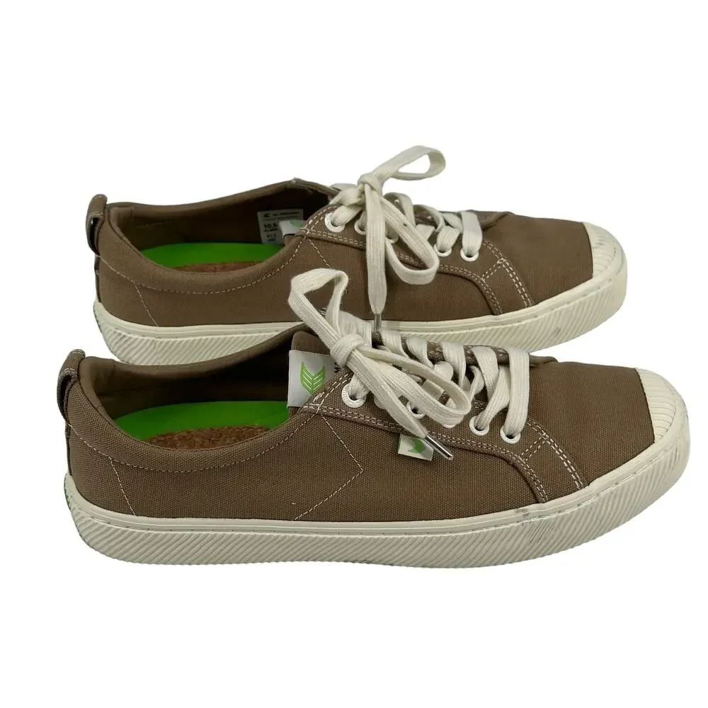 Cariuma sneakers unisex